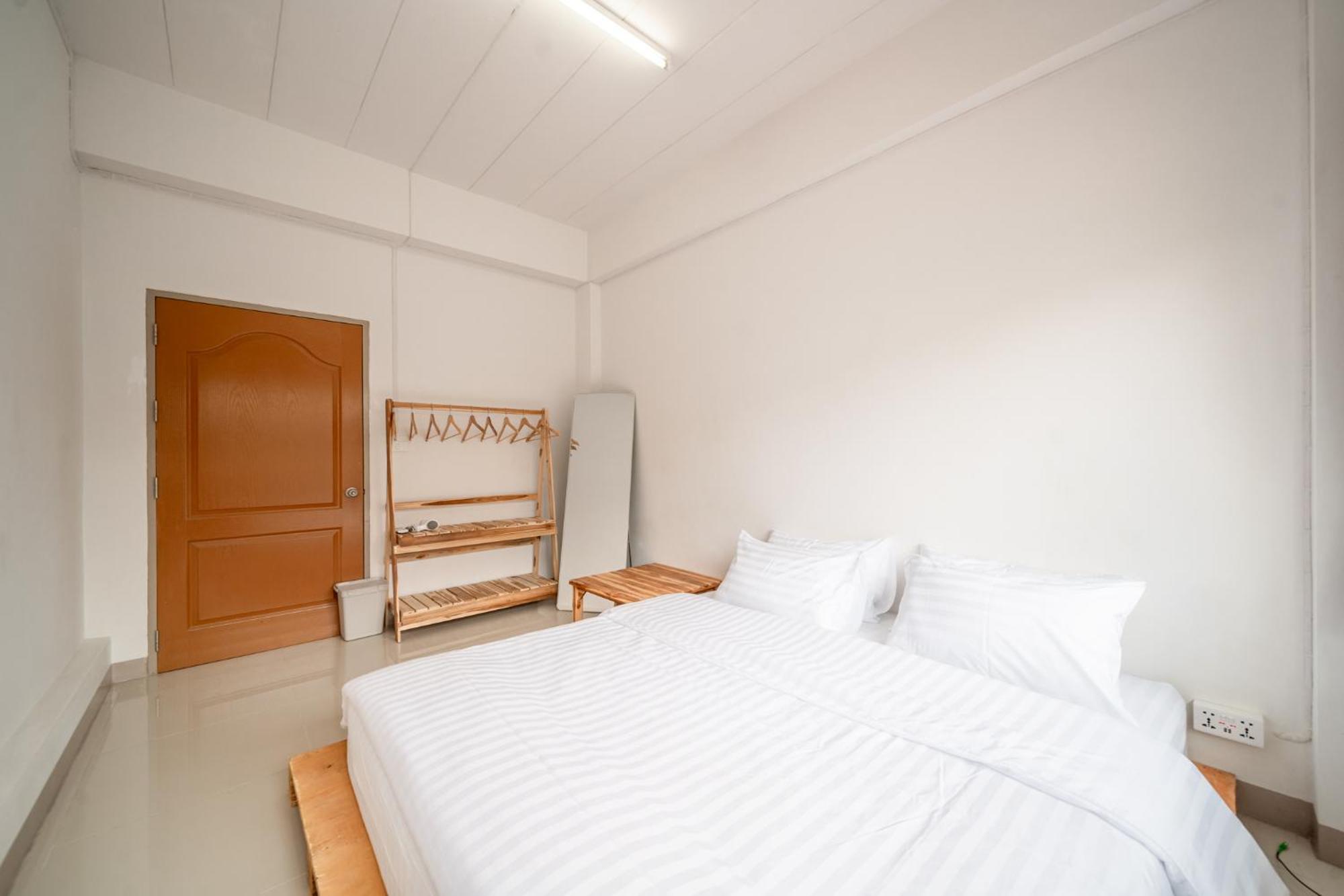 Socialer Coliving & Coworking Space Chiang Mai Luaran gambar